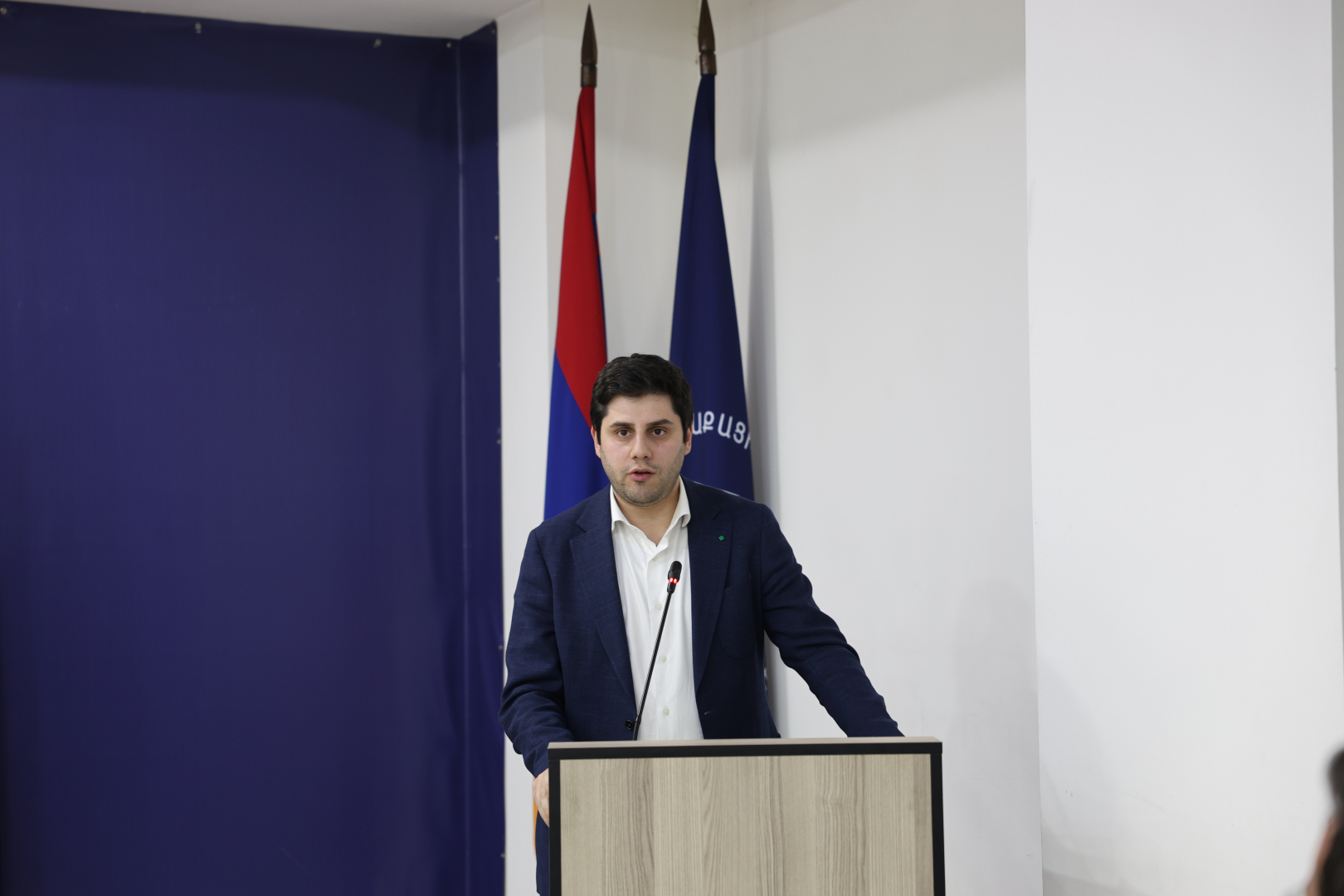 image-slide