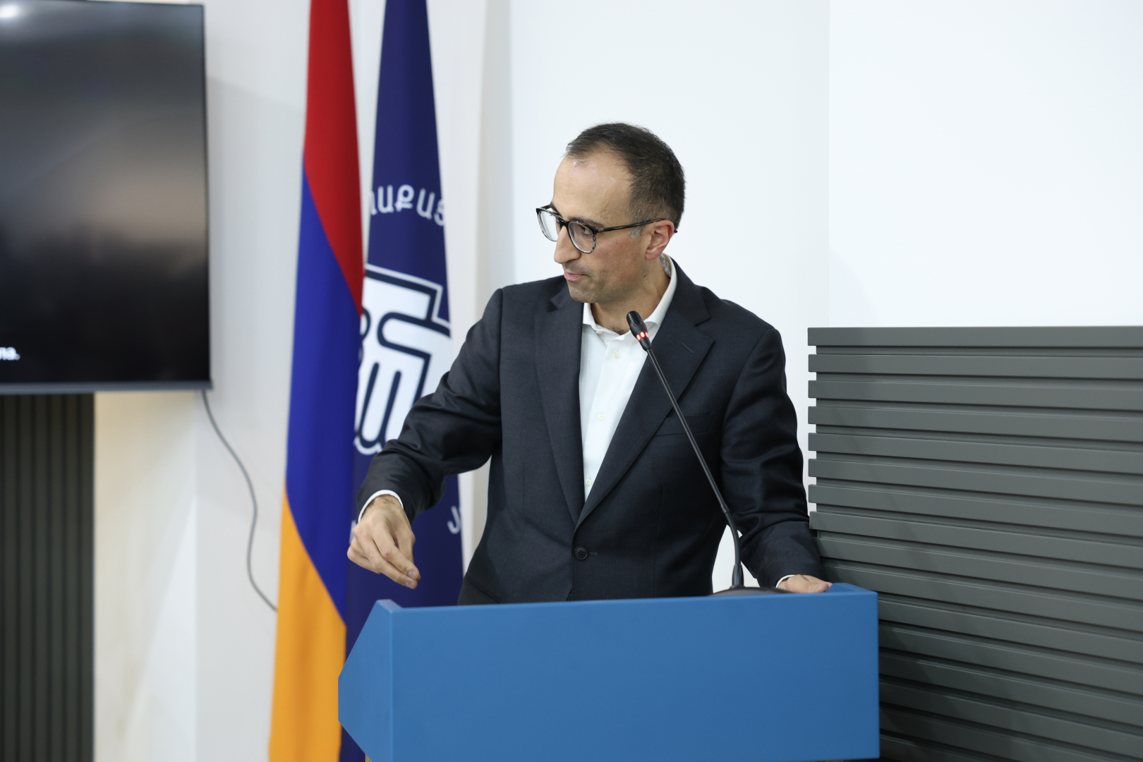 image-slide
