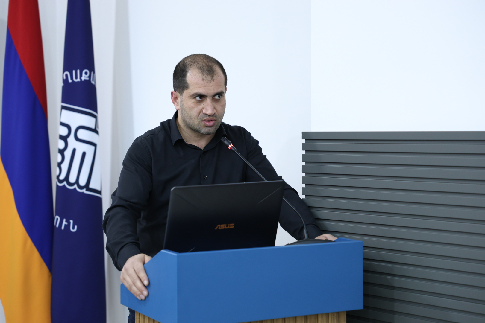 image-slide