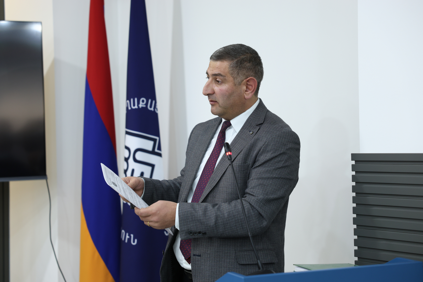 image-slide