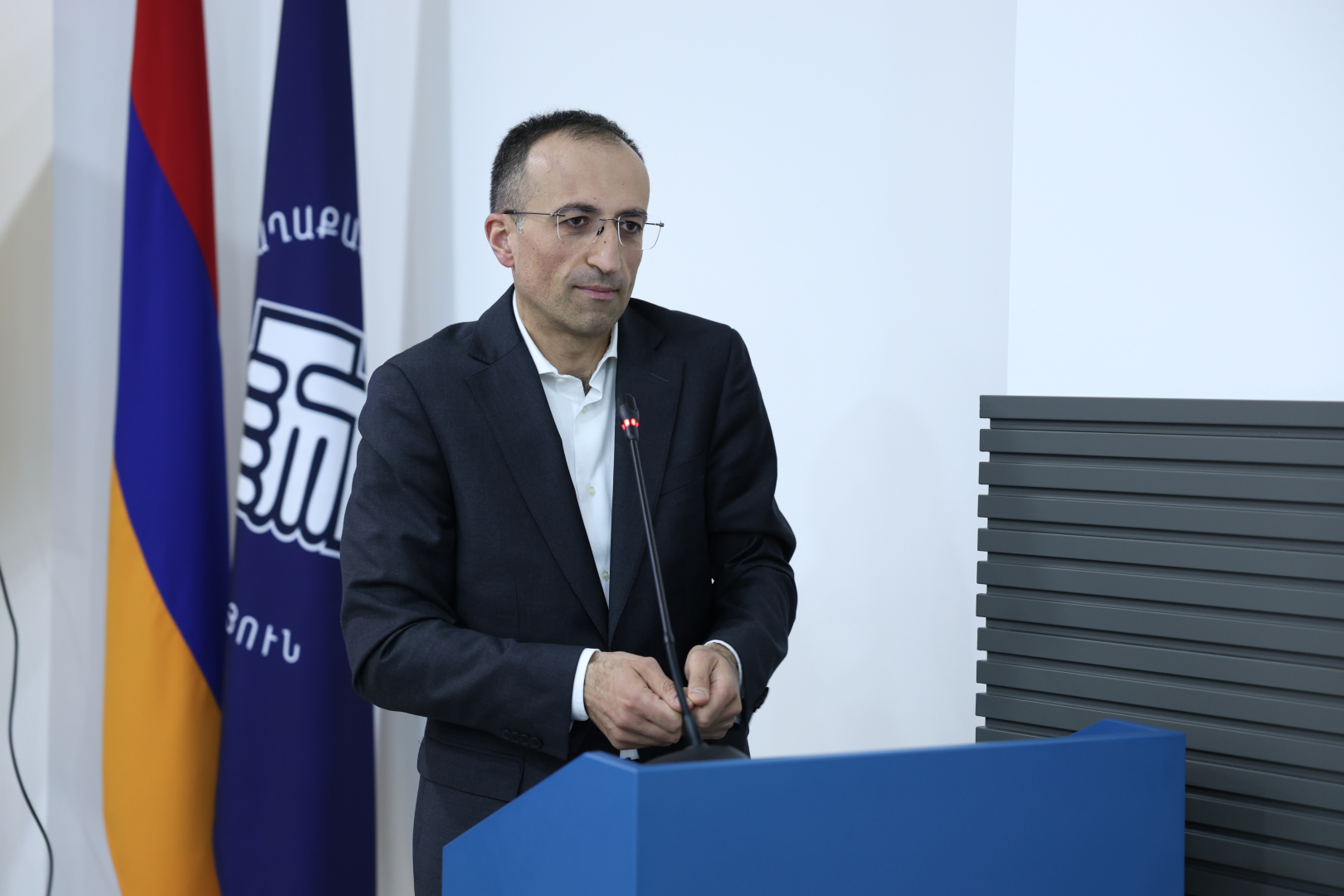 image-slide