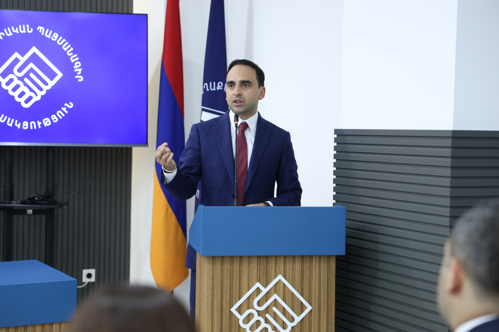 image-slide