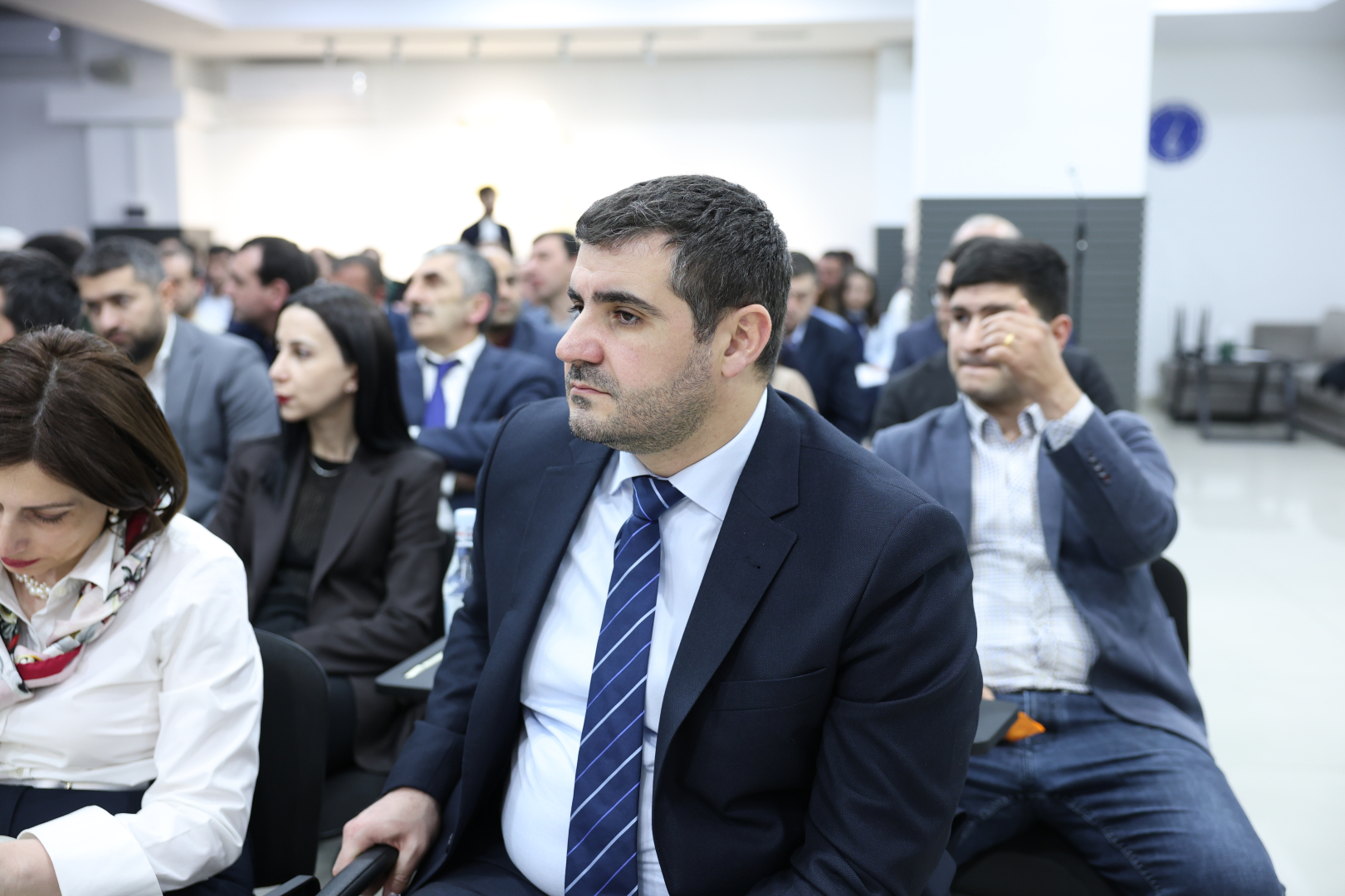 image-slide