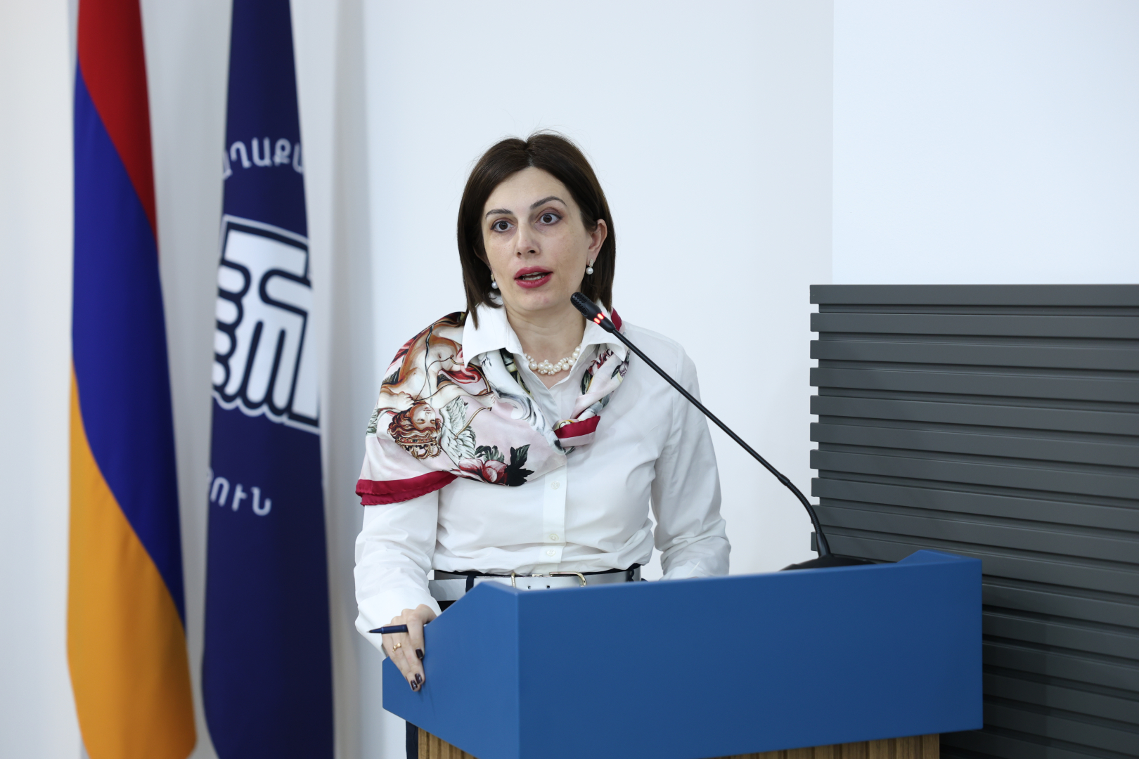 image-slide