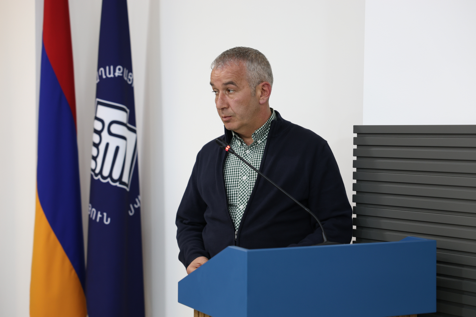 image-slide
