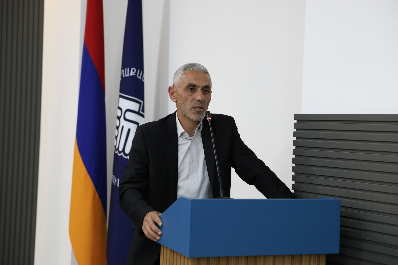 image-slide