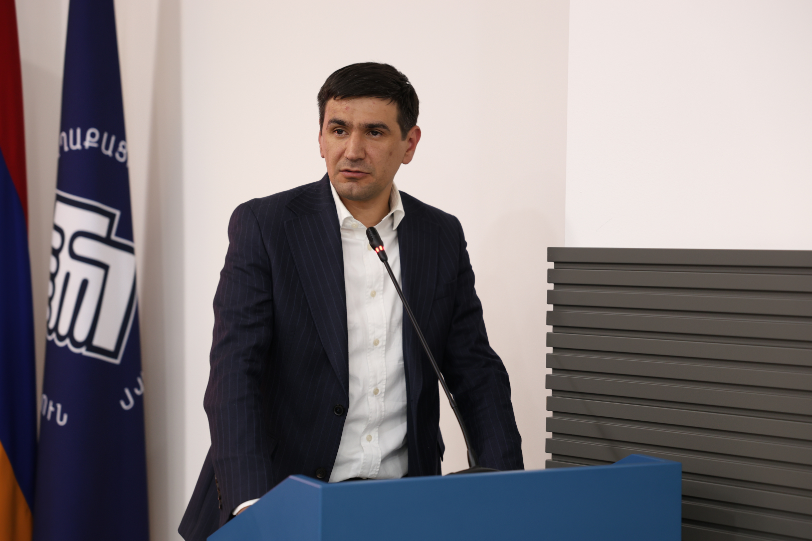 image-slide