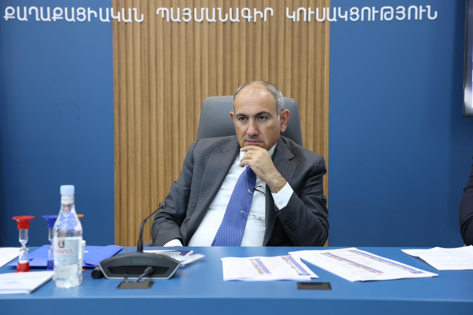 image-slide